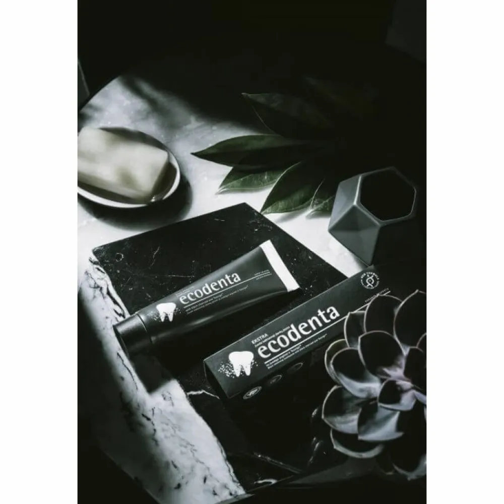 Ecodenta Tandpasta Extra Whitening Black Houtskool 100 ml