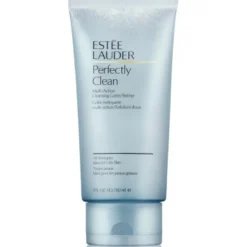 Estee Lauder Perfectly Clean Cleansing Gelee-RefinerEen ware explosie aan verfrissing voor je huid, na het aanbrengen van de Perfectly Clean Multi-Action Cleansing Gelée/Refiner, die ook nog eens mild reinigt en exfolieert tegelijkertijd.Deze veelzijdige, frisse, schuimende gel van Estée Lauder is gevuld met zachte, exfoliërende kralen.verwijdert op effectieve manier alle onzuiverheden en schilferszuivert de poriën, herstelt de huidmaakt de huid weer egaal en gladhelpt om het teveel aan huidafscheiding te beheersenJe huid ziet er gezond, fris en stralend uit Aanvullende informatie GebruiksaanwijzingGebruik 's morgens en 's avonds. Goed schudden. Zachtjes inmasseren op de droge huid en afspoelen. Vermijd het gebied rond de ogen. Ingrediënten Wateraquaeau, Sodium laureth sulfate, Acrylates copolymer, Sucrose, Lauramidopropyl betaine, Jojoba esters, Glycerin, Silybum marianum (lady's thistle) extract, Gentiana lutea (gentian) root extract, Algae extract, Lauryl methacrylate/glycol dimethacrylate crosspolymer, Caffeine, Sorbitol, Sodium cocoyl sarcosinate, Dimethicone, Zinc pca, Laureth-2, Sodium hyaluronate, Propanediol, Potassium hydroxide, Disodium cocoyl glutamate, Sodium cocoyl glutamate, Monosodium citrate, Polyquaternium-7, Sodium sulfate, Fragrance (parfum), Sodium chloride, Citric acid, Edta, Methylchloroisothiazolinone, Methylisothiazolinone, Phenoxyethanol Allergenen niet bekend Allergenen Disclaimer Let op: Hoewel we zorgvuldig allergeneninformatie op onze productpagina’s verstrekken, kunnen de ingrediënten en allergenen in de producten door de fabrikant worden aangepast. Raadpleeg daarom altijd de verpakking voordat je het product consumeert, vooral als je een allergie of intolerantie hebt. De informatie op onze website is bedoeld als aanvullende ondersteuning en kan niet altijd het etiket op de verpakking vervangen. Bij vragen over allergenen of andere productinformatie, neem gerust contact met ons op. Fabrikant informatie Merk: Ean: 27131988083 Artikel: 1037-606 Reviews Schrijf jouw review Hoe controleren en plaatsen wij reviews? Plein plaatst enkel reviews van klanten en personen die het product daadwerkelijk gebruikt hebben, ook wanneer deze negatief of neutraal is. Voordat de review geplaatst wordt controleren we handmatig of deze écht is en voldoet aan onze reviewvoorwaarden. Wanneer het product op Plein gekocht is vermelden we dat bij de review. Plein betaalt niet voor reviews, wanneer een reviewer door een andere partij is vergoed staat dit erbij vermeld. Er zijn nog geen reviews geschreven. Schrijf als eerste een review. Perfectly Clean Cleansing Gelee-Refiner 150 ml