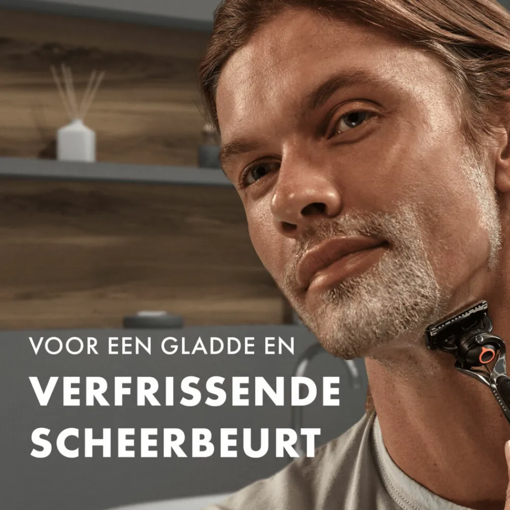 Heren Gillette Fusion Scheerschuim Met Amandelolie Voor De Gevoelige Huid 250 ml