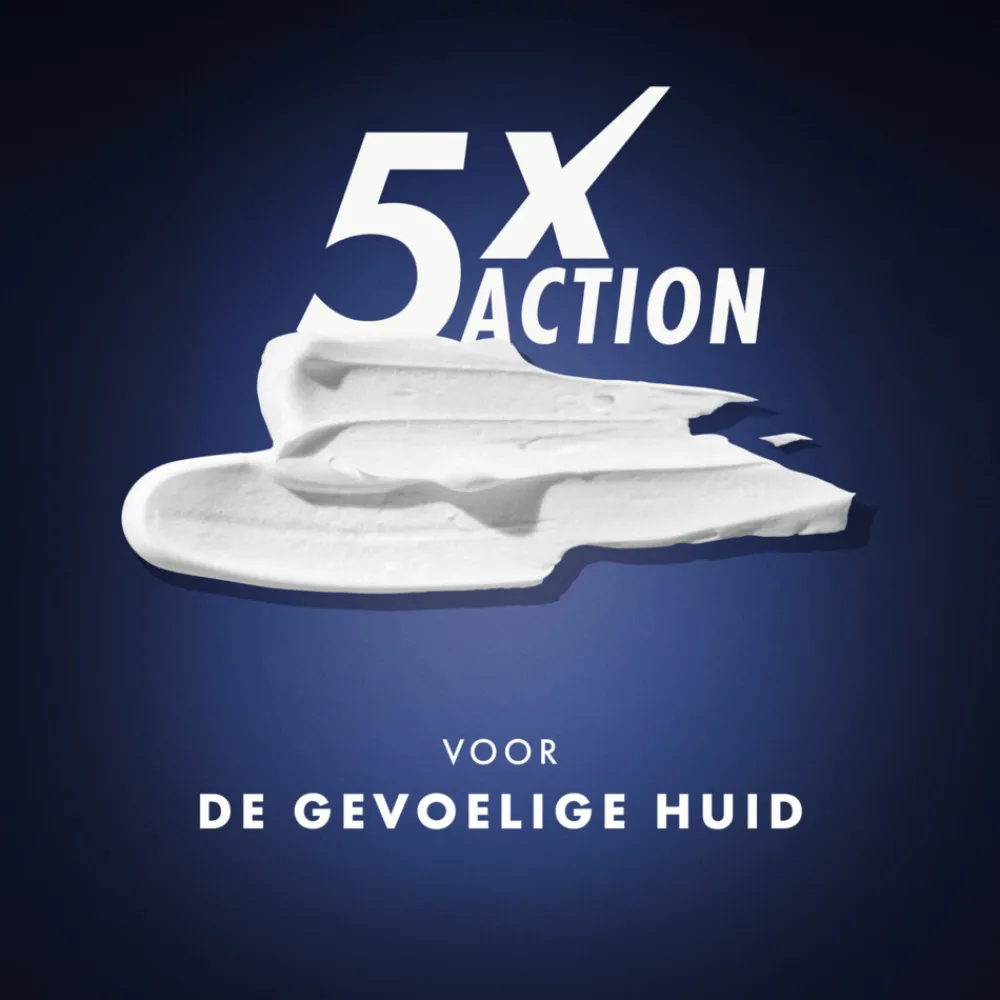 Heren Gillette Fusion Scheerschuim Met Amandelolie Voor De Gevoelige Huid 250 ml