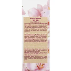 Kneipp Badolie Soft Skin AmandelbloesemDe heerlijk geurende ® Badolie Soft Skin, biedt je huid de optimale combinatie van actieve bescherming en voelbare verzorging. Met 94% zuivere amandelolie zorgt de badolie voor het behoud van de natuurlijke huidbarrière en voelt de huid weer zacht en soepel aan.Dermatologisch getestNiet parfumvrijPH NeutraalProefdiervrijVeganGeschikt voor de droge en/of gevoelige huid Gevarenaanduidingen Ontvlambaar Milieugevaarlijk Zeer licht ontvlambaar gas. Zeer licht ontvlambare aerosol. Zeer licht ontvlambare vloeistof en damp. Licht ontvlambare vloeistof en damp. Ontvlambare vaste stof. Ontvlambare aerosol. Ontvlambare vloeistof en damp. Zeer giftig voor in het water levende organismen. Zeer giftig voor in het water levende organismen, met langdurige gevolgen. Giftig voor in het water levende organismen, met langdurige gevolgen. Aanvullende informatie Hoe te gebruiken?Schroefdopje 1 keer vullen en badolie toevoegen aan het water (36-38ºC). Duur van het bad: 15-20 min. Dopje omspoelen.Cosmeticaproduct. Niet voor inwendig gebruik. Buiten het bereik van kinderen houden. Waarschuwing: Bad na het baden reinigen (voorkomt uitglijden). Restanten van de badolie verwijderen met warm water en vetoplossend schoonmaakmiddel. Ingrediënten Prunus Amygdalus Dulcis (Sweet Almond) Oil, Parfum (Fragrance), Benzyl Benzoate,PEG-40 Sorbitan Peroleate, Prunus Amygdalus Dulcis (Sweet Almond) Flower Extract, Amyris Balsamifera Bark Oil, Pogostemon Cablin Oil, Bulnesia Sarmientoi Extract (Guaiacwood Oil), Limonene, Linalool, Coumarin, Alpha-Isomethyl Ionone, Geraniol, Citral, Cinnamyl Alcohol, Citronellol, Helianthus Annuus Hybrid Oil, Tocopherol. Fabrikant informatie Merk: Ean: 4008233035185 Artikel: 1000-780 Fabrikant gegevens: Adres: Vliegend Hertlaan 49 3526 KT Utrecht Nederland Contactgegevens: Tel: 030 281 3300 Email: [email protected] Website: https://www..com Reviews Schrijf jouw review Hoe controleren en plaatsen wij reviews? Plein plaatst enkel reviews van klanten en personen die het product daadwerkelijk gebruikt hebben, ook wanneer deze negatief of neutraal is. Voordat de review geplaatst wordt controleren we handmatig of deze écht is en voldoet aan onze reviewvoorwaarden. Wanneer het product op Plein gekocht is vermelden we dat bij de review. Plein betaalt niet voor reviews, wanneer een reviewer door een andere partij is vergoed staat dit erbij vermeld. Door Elien op 1 september 2022 | Heeft dit product gekocht Deze review is geschreven bij product Badolie Soft Skin Amandelbloesem 100 ml Verrukkelijke badolie met heerlijke geur en lekkere olie geen Super lekkere badolie Oorspronkelijk geplaatst op plein.nl Door Lydia Maria op 13 mei 2020 | Heeft dit product gekocht Deze review is geschreven bij product Badolie New Energy Rozemarijn 100 ml Zalig badmoment met deze olie Lekker genieten Heerlijke geur Super zacht en voedend voor de huid Mag ietsje beterkoop daar je in verhouding meer verbruikt dan badcreme of badschuim Heerlijk relaxen en tegelijk je huid laten verwennen met deze badolie van Oorspronkelijk geplaatst op plein.nl Door Morvenna op 17 december 2014 | Heeft dit product gekocht Deze review is geschreven bij product Badolie Relaxing Lavendel 100 ml Lekkere badolie, vooral in de winter als het koud is, kan je heerlijk ontspannen. Al een paar jaar mijn favoriet. Oorspronkelijk geplaatst op plein.nl Door Els op 11 december 2014 | Heeft dit product gekocht Deze review is geschreven bij product Badolie Refreshing Eucalyptus 100 ml Heerlijk na een week drukte Frisse geur Lichaam en geest komen tot rust erg lekkere badolie. Als ik het een weekje druk gehad heb kan ik altijd heerlijk relaxen door de frisse geur. Echt een aanrader Oorspronkelijk geplaatst op plein.nl Bekijk alle reviews 6x Badolie Soft Skin Amandelbloesem 100 ml