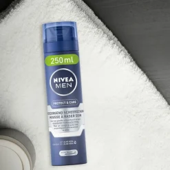 Heren NIVEA Men Scheerschuim Protect & Care Hydraterend 250 ml