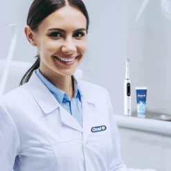 Oral-B 12x Tandpasta 3D White Houtskool 75 ml